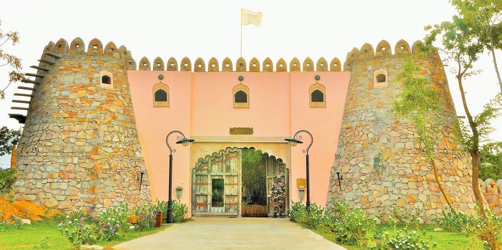 Lohagarh Fort Resort Kukas Kültér fotó